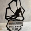 Metalowa statuetka narciarska wraz z personalizowaną tabliczką - granice miasta Zabrze i narciarz.